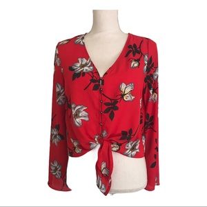 Urban Romantics Red Floral Vneck Crop Top Med